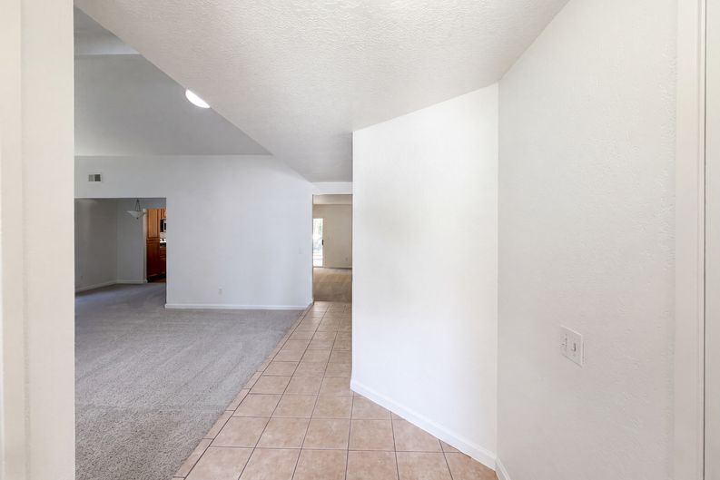Photo 17 of 29 of 7431 Garden Gate Dr, Citrus Heights, CA