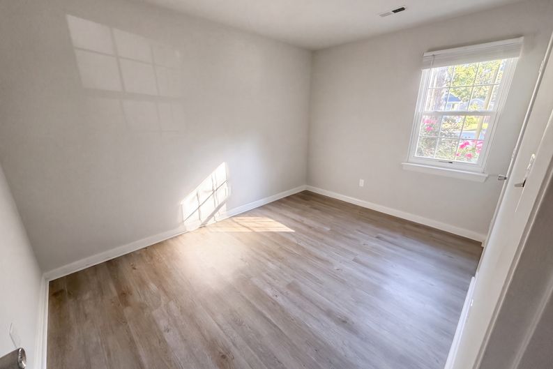Photo 9 of 18 of 800 Bedrock Ln, Richmond, VA