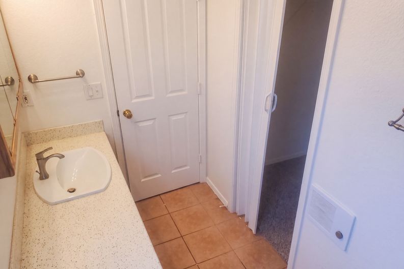 Photo 21 of 28 of 1039 Aguilera Ct, Las Cruces, NM