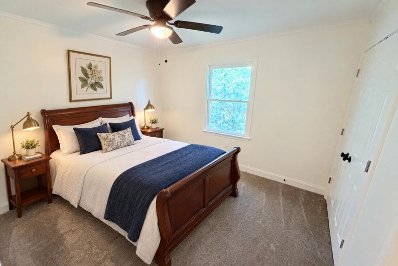 Photo 11 of 22 of 2674 Skylane Dr, Marietta, GA