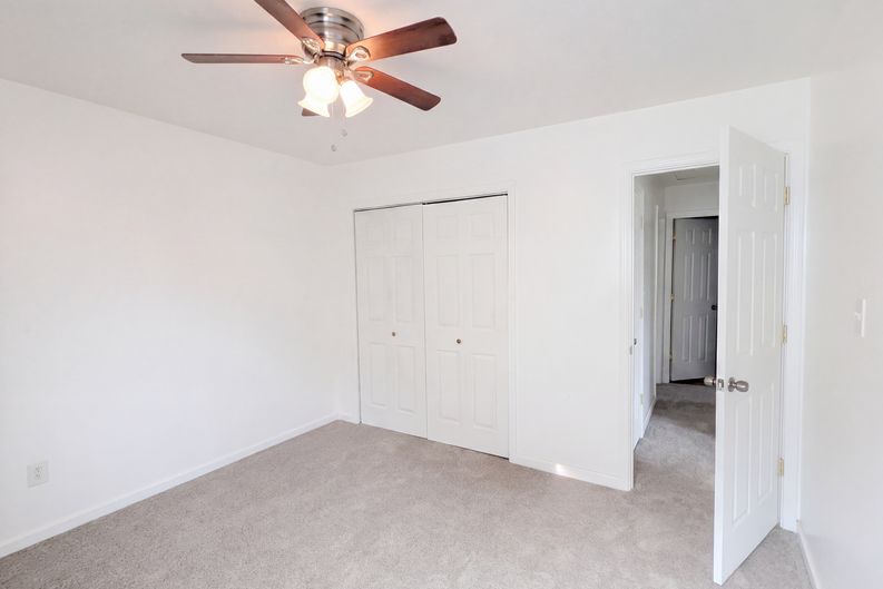 Photo 10 of 19 of 12722 Emery Ave, Cleveland, OH