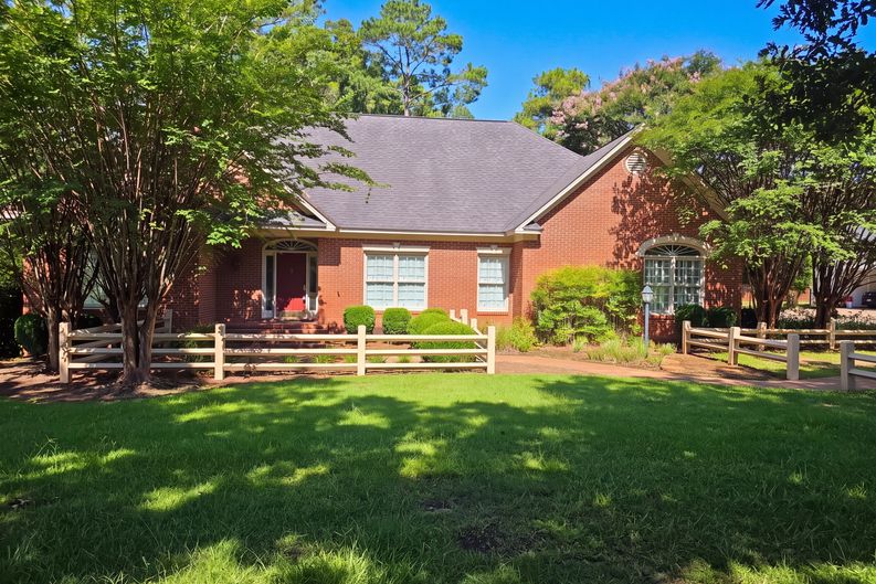 Photo 19 of 21 of 2109 Cumberland Ln, Albany, GA