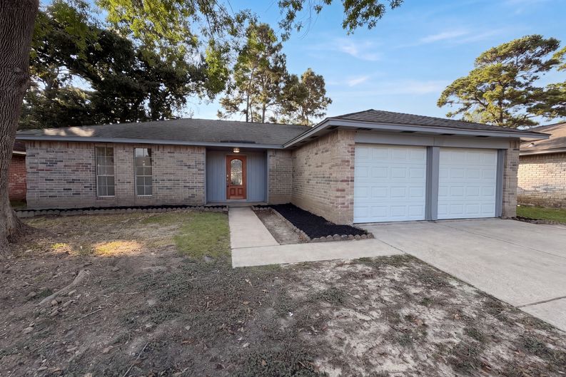 Photo 16 of 31 of 23110 Pennsgrove Rd, Spring, TX