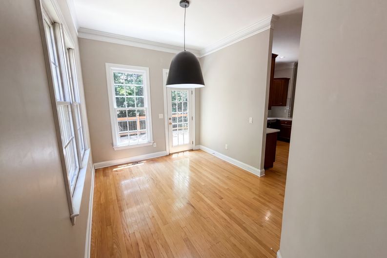 Photo 11 of 38 of 1231 Dunwoody Village Dr, Atlanta, GA