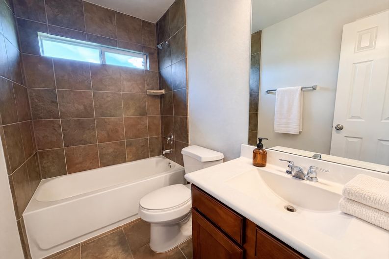 Photo 19 of 24 of 26306 Fox Ridge Ln, Katy, TX