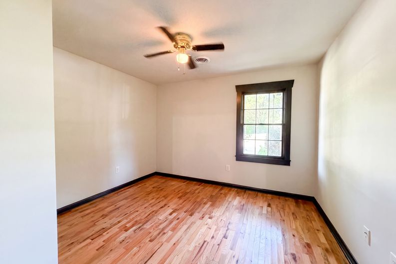 Photo 9 of 20 of 509 Drake Ave, Nashville, TN