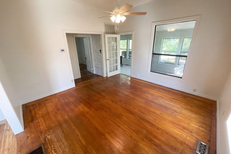 Photo 3 of 15 of 323 W 7th St, Chandler, OK