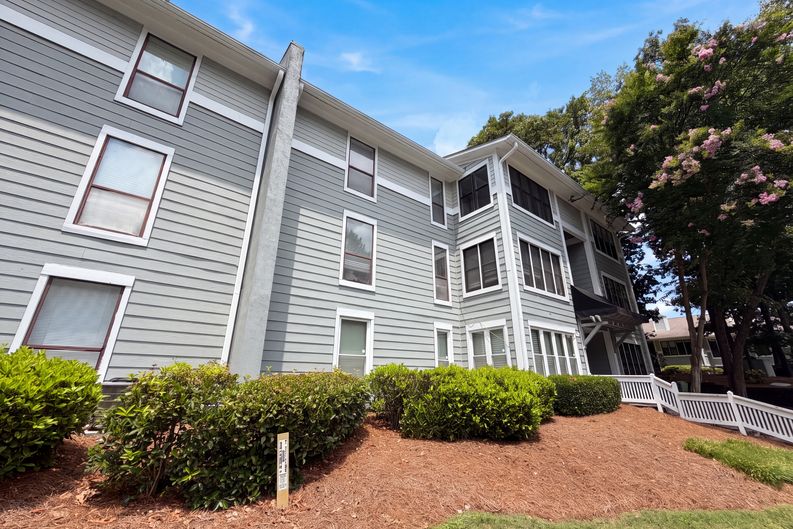 Photo 20 of 22 of 216 Summit North Dr NE, Atlanta, GA
