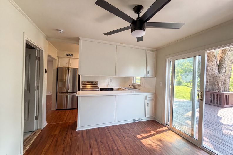 Photo 6 of 13 of 11615 W 68th St, Shawnee, KS