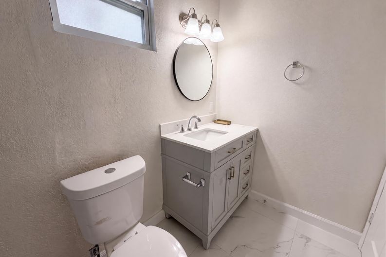 Photo 12 of 17 of 7117 N 50th St, Tampa, FL