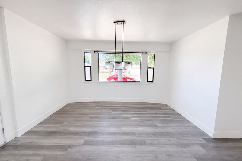 Photo 6 of 26 of 8266 Streng Ave, Citrus Heights, CA