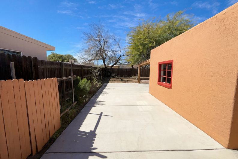 Photo 18 of 21 of 643 N Catalina Ave, Tucson, AZ