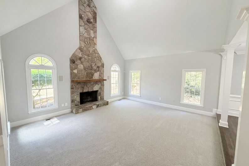 Photo 3 of 58 of 984 Forest Pond Ct, Marietta, GA