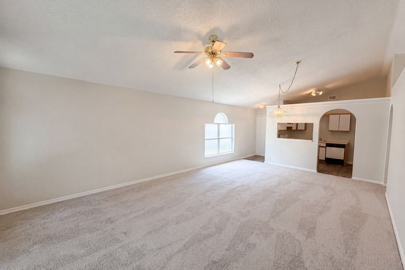 Photo 7 of 20 of 114 Pamala Ct, Sanford, FL