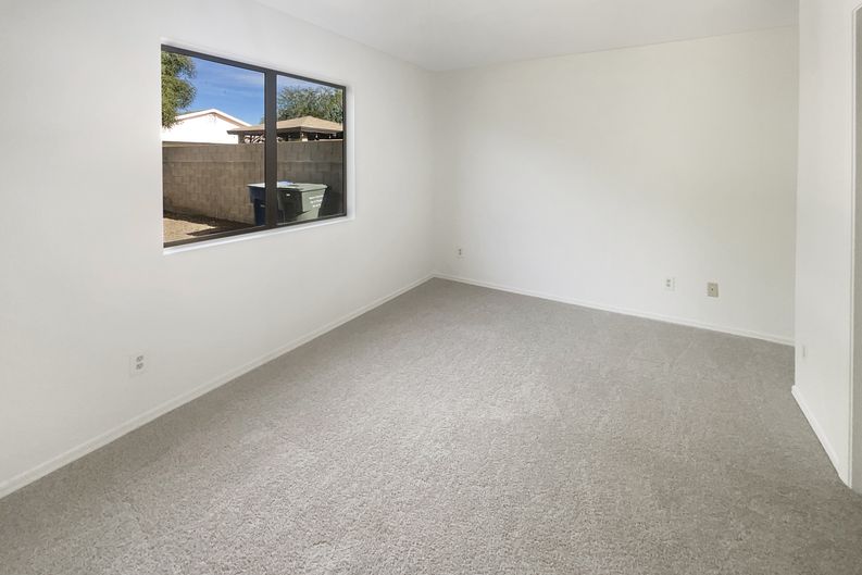 Photo 11 of 17 of 1624 W Mulholland Ct, Tucson, AZ