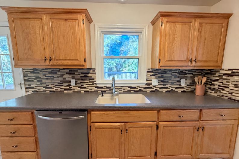 Photo 9 of 42 of 702 Lone Oak Dr, Pegram, TN