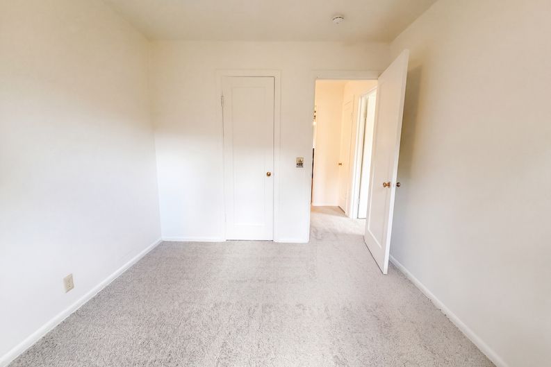 Photo 11 of 15 of 11500 SE Hawthorne St, Portland, OR