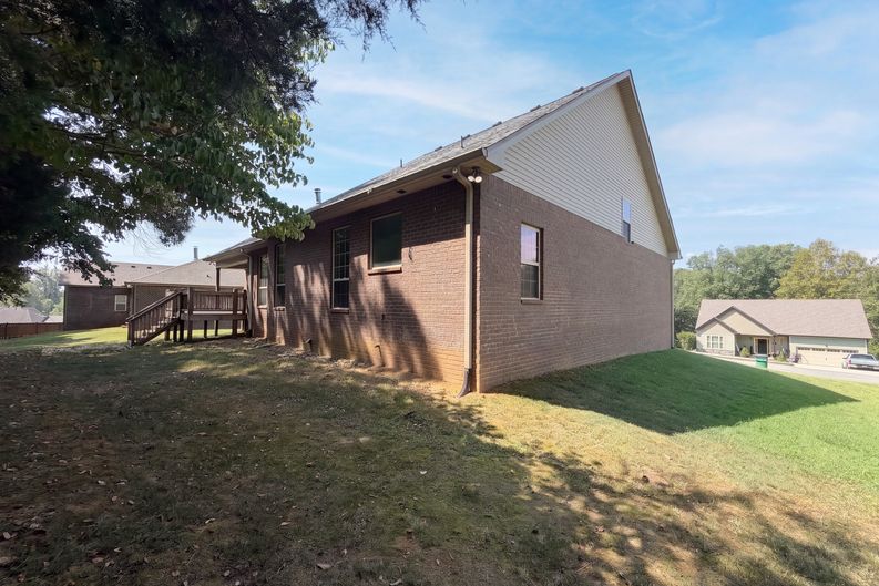 Photo 22 of 24 of 2155 Savage Creek Dr, Springfield, TN