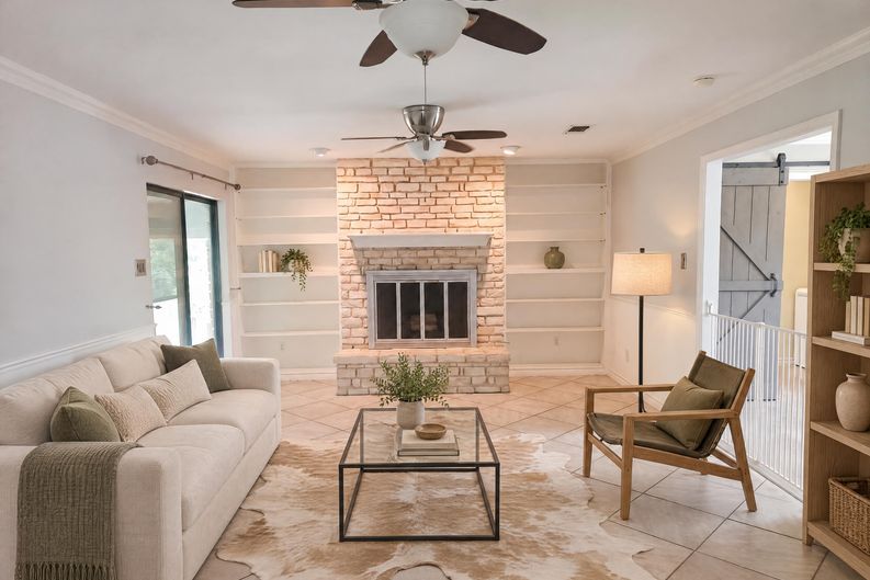 Photo 3 of 24 of 306 Ranchero Rd, Kerrville, TX