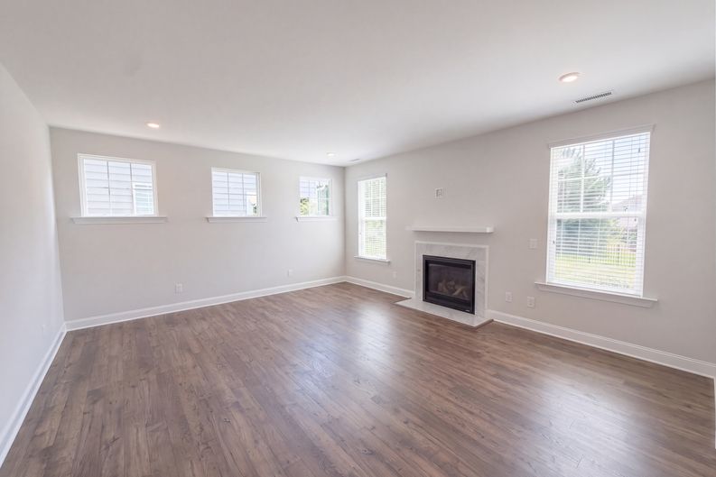 Photo 3 of 17 of 1102 Meadow Pond Dr, Durham, NC