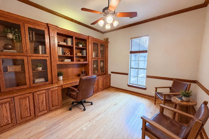 Photo 16 of 29 of 1309 Winding Brook Dr, Garland, TX