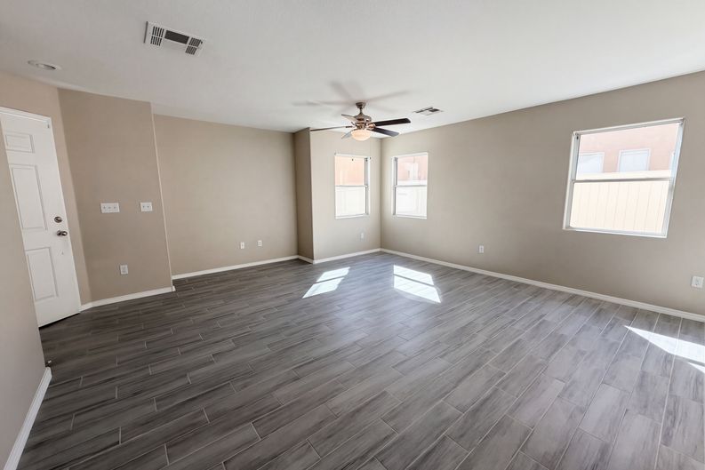 Photo 3 of 19 of 8141 Finch Feather St, Las Vegas, NV