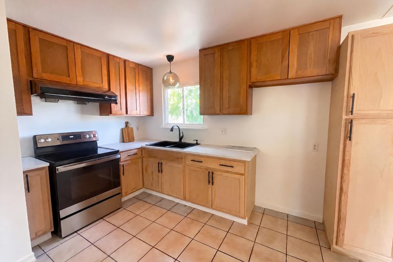 Photo 9 of 21 of 6920 Briggs Dr, Sacramento, CA