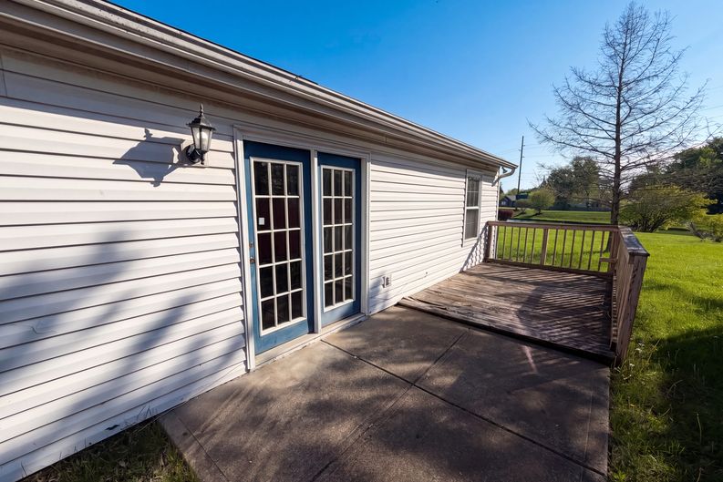 Photo 5 of 20 of 2027 Ferdinand Ct, Indianapolis, IN