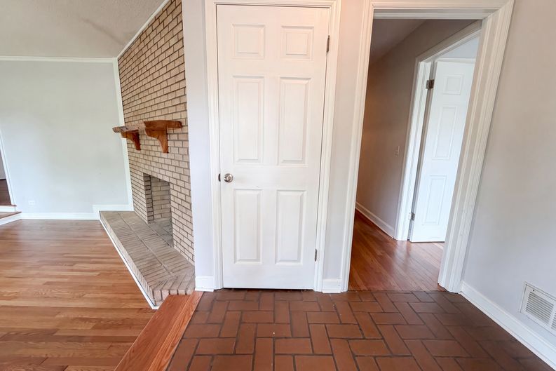Photo 10 of 23 of 6456 Yorkshire Dr, Columbia, SC