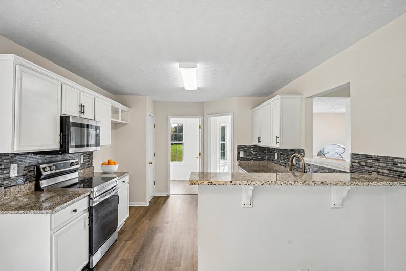 Photo 8 of 28 of 1709 Wyntercreek Ln, Hoschton, GA