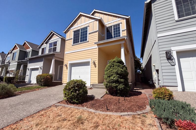Photo 17 of 19 of 17615 SW Falling Leaf Ct, Beaverton, OR