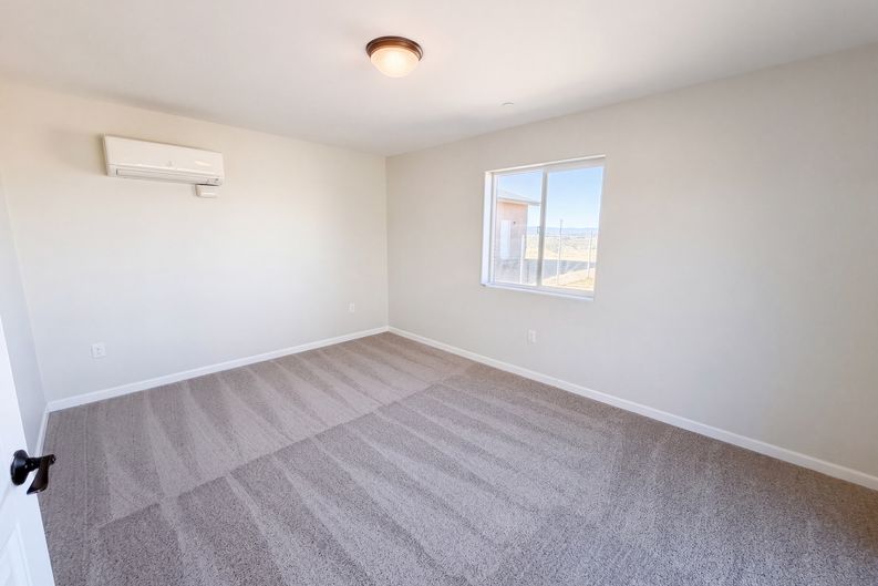 Photo 7 of 19 of 14100 Nightshade Rd, Apple Valley, CA