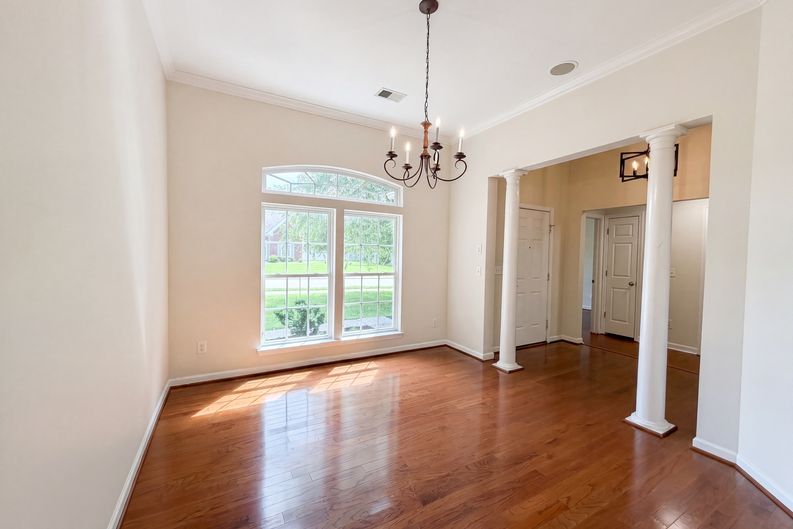 Photo 9 of 33 of 1027 Countess Ln, Spring Hill, TN