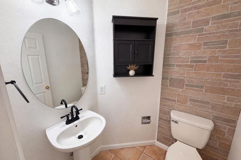 Photo 17 of 29 of 7190 Pine Hills Way, Littleton, CO
