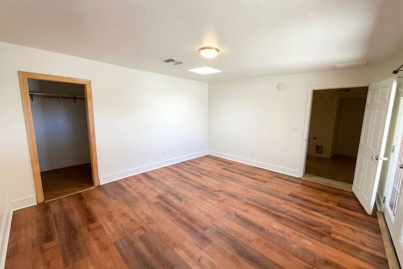 Photo 4 of 21 of 643 N Catalina Ave, Tucson, AZ