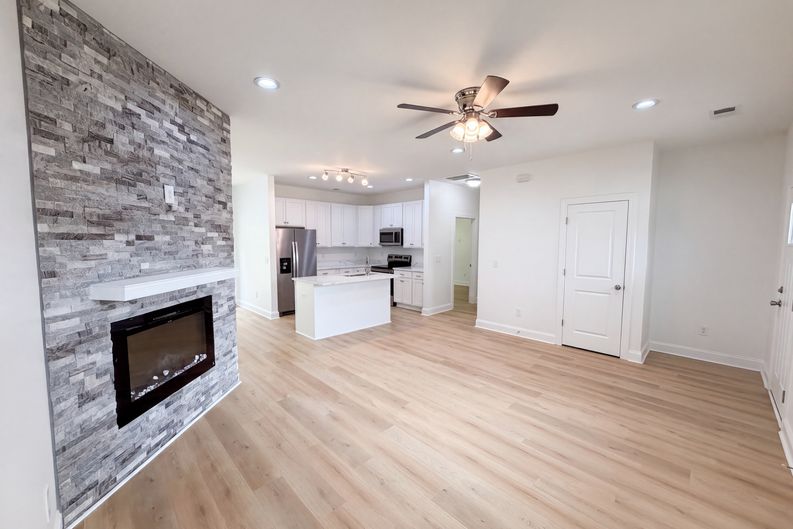 Photo 7 of 20 of 145 Pond Oak Ln, Columbia, SC