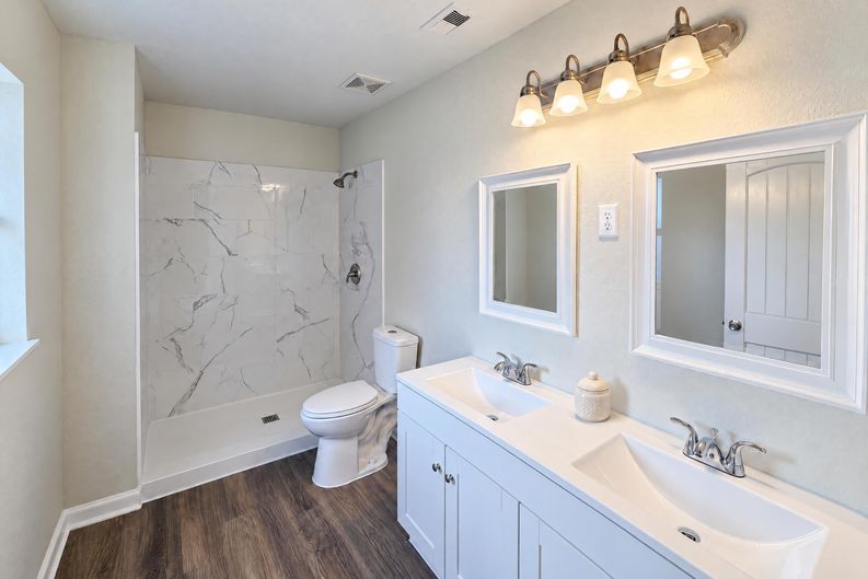 Photo 13 of 19 of 2949 Illinois Ave, Lakeland, FL