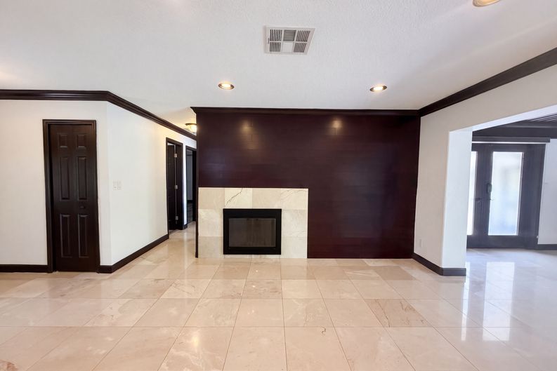 Photo 10 of 26 of 1515 S West Shore Blvd, Tampa, FL