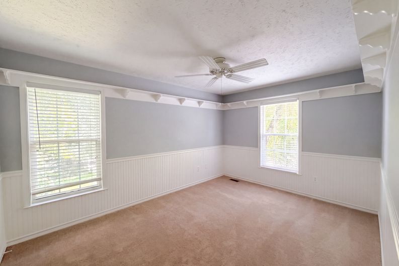 Photo 10 of 27 of 11301 Willowdale Dr, Germantown, MD