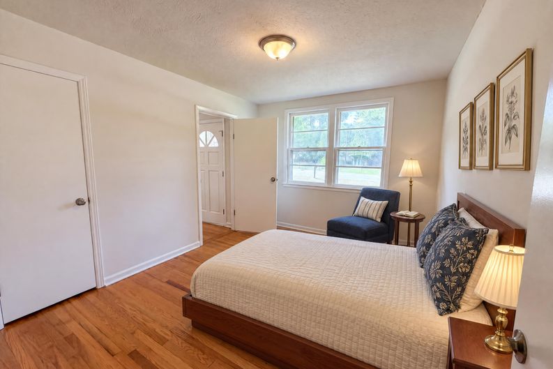 Photo 4 of 19 of 20 Moonglo Cir, Columbia, SC