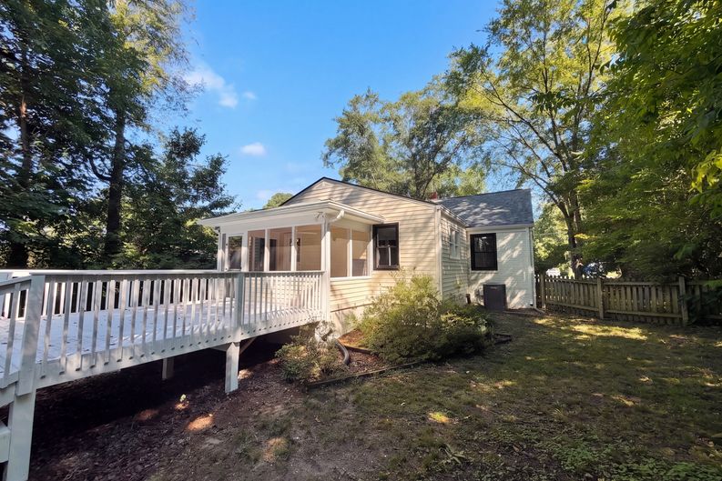 Photo 5 of 16 of 2324 Stevens Rd, Raleigh, NC
