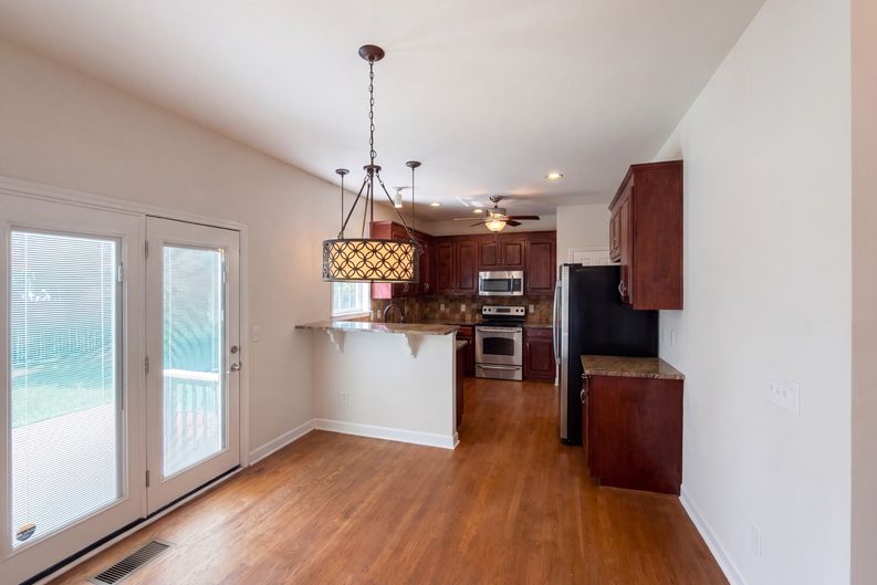 Photo 13 of 31 of 3017 Farmville Cir, Spring Hill, TN