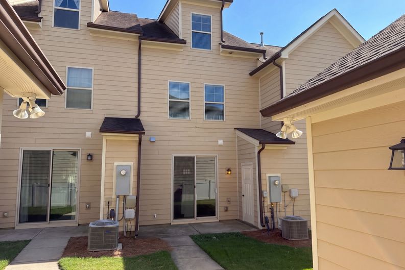 Photo 23 of 26 of 1628 Pat Garrett St, Charlotte, NC