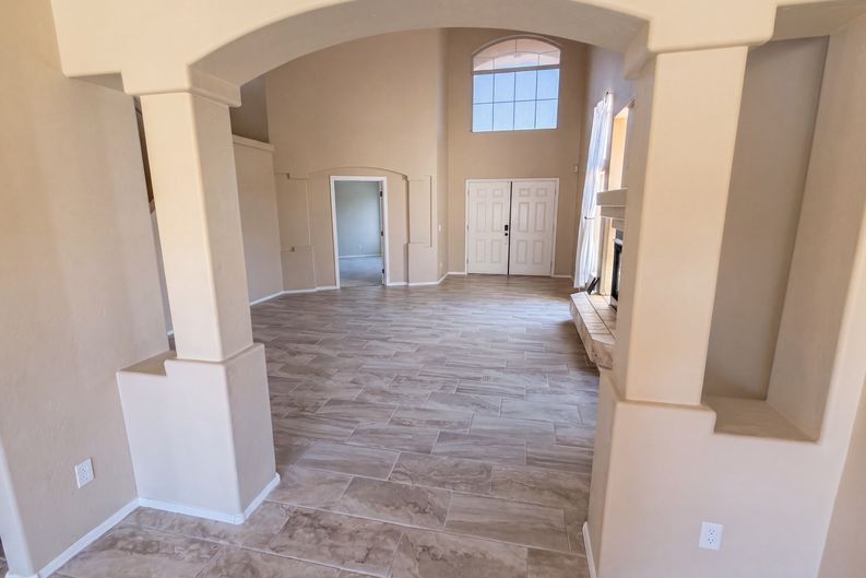 Photo 6 of 44 of 15652 W Calavar Rd, Surprise, AZ