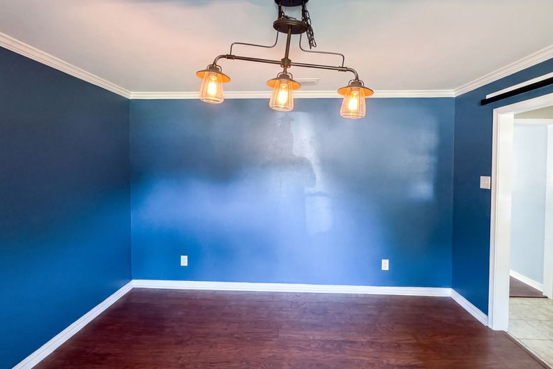 Photo 6 of 16 of 1115 N Waterview Dr, Richardson, TX