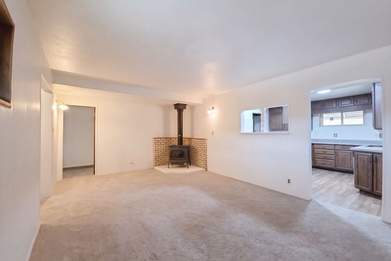 Photo 3 of 18 of 9222 Aztec Rd NE, Albuquerque, NM