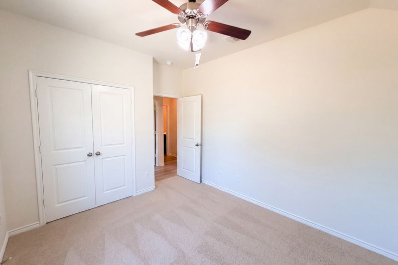 Photo 12 of 16 of 5558 Yarborough Dr, Forney, TX