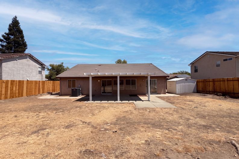 Photo 5 of 39 of 8460 Orchard Creek Way, Elk Grove, CA