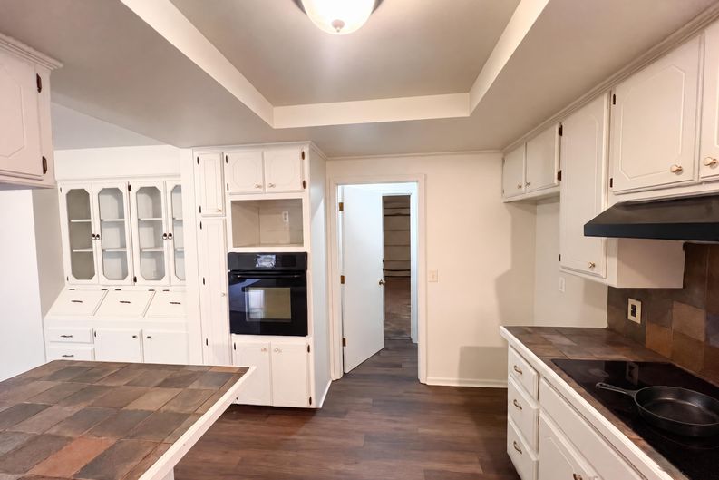 Photo 6 of 24 of 1709 Baron Dr, Norman, OK