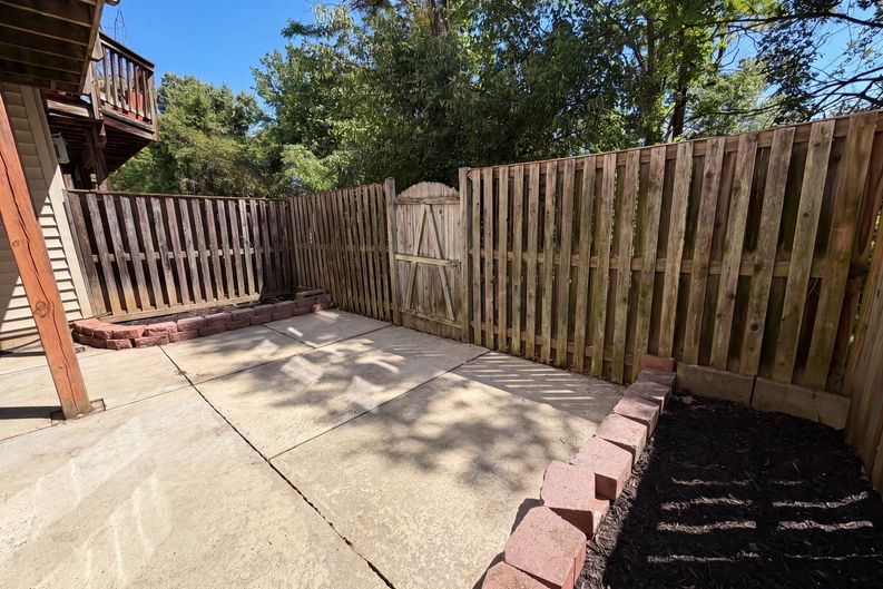 Photo 8 of 27 of 6270 Levi Ct, Springfield, VA
